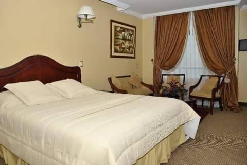 Hotel Prado Internacional لوخا المظهر الخارجي الصورة
