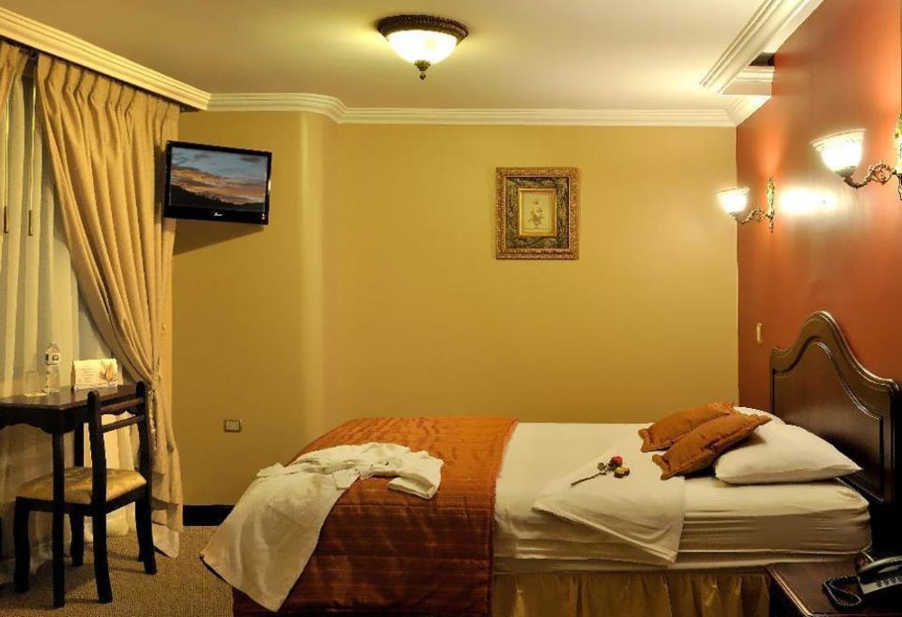 Hotel Prado Internacional لوخا المظهر الخارجي الصورة